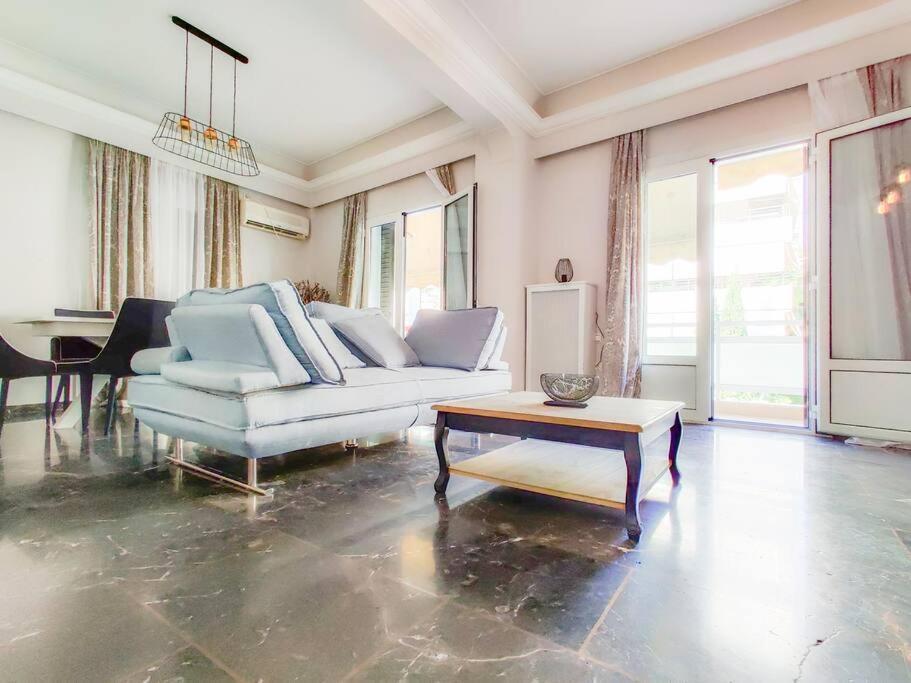Spacious 2bedroom Near And Sea Αθήνα